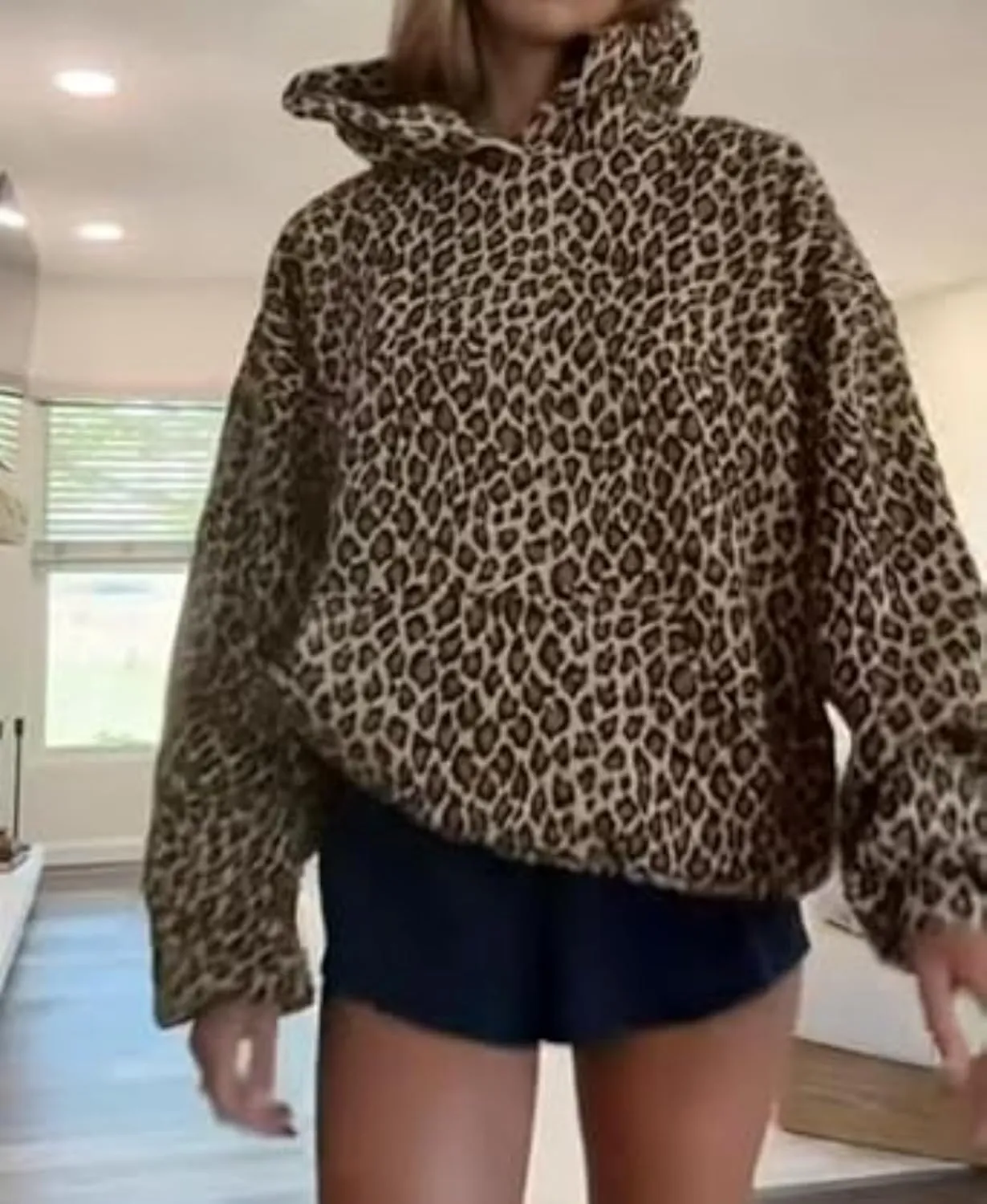 Camo Leopard Print Hoodies for Women Oversized Cheetah Hooded Sweatshirt 2000s Graphic Pullover Tops Y2k Boyfriend