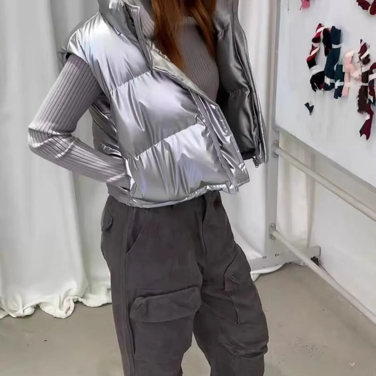 FindThy Women’s Cropped Puffer Vest Shiny Metallic Stand Collar Sleeveless Winter Quilted Down Jacket Coat with Pockets
