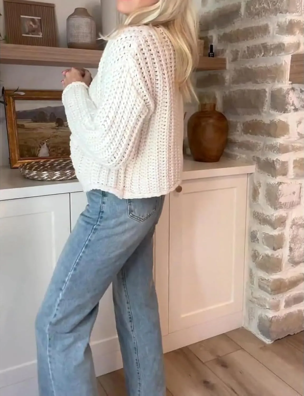 Women Button Down Sweaters Crochet Chunky Knit Long Sleeves Cropped Cardigan Open Front Outwear with Pockets