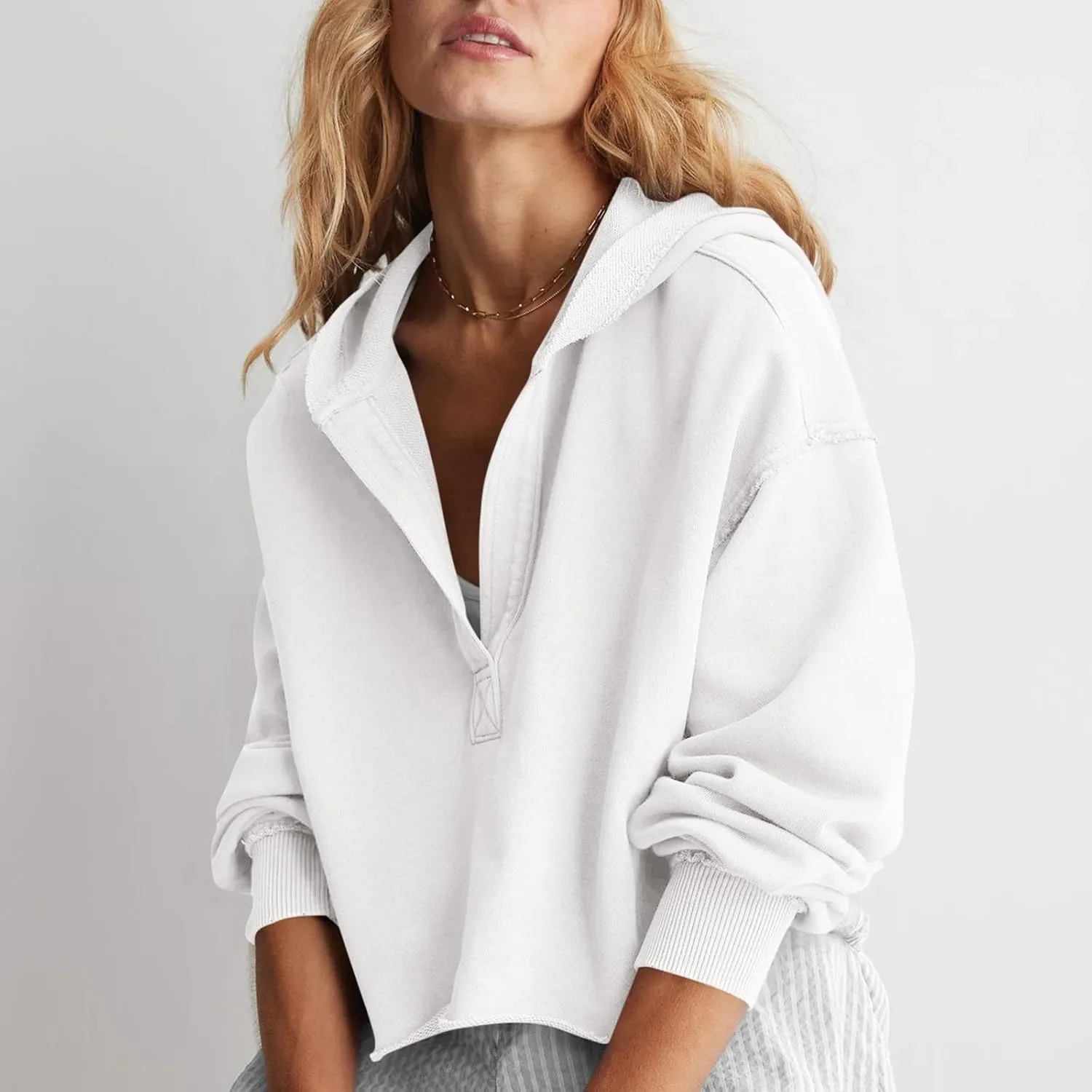 Womens Cropped Hoodies Long Sleeves V Neck Loose Casual Hooded Sweatshirts 2024 Fall Fashion Clothes